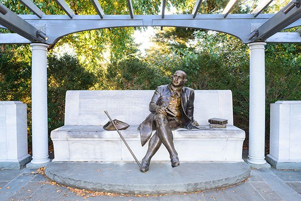 18 Stunning Trails & National Parks in Washington DC - George Mason Sculpture
