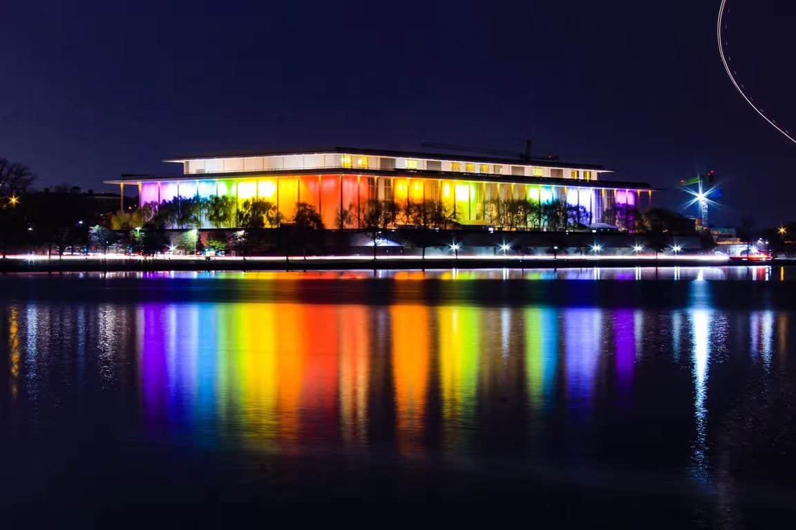 25 Awesome Family-Friendly Things To Do In Washington DC With Teens - The gorgeous Kennedy Center with amazing lights at night