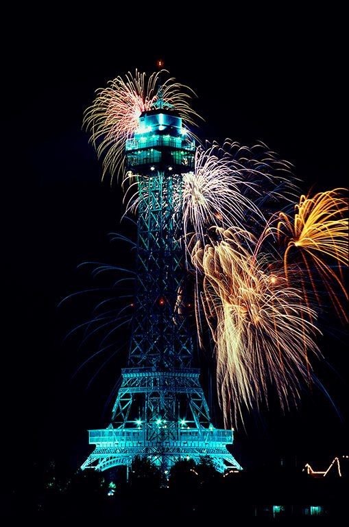 Amazing 2024 Richmond Christmas Lights And Events In Virginia - Firework display that illuminates the holiday night