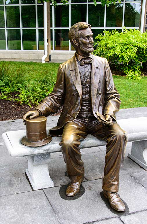 Things to Do in Gettysburg PA: Statue of President Abraham Lincoln in Gettysburg where made his famous Gettysburg Address speech.