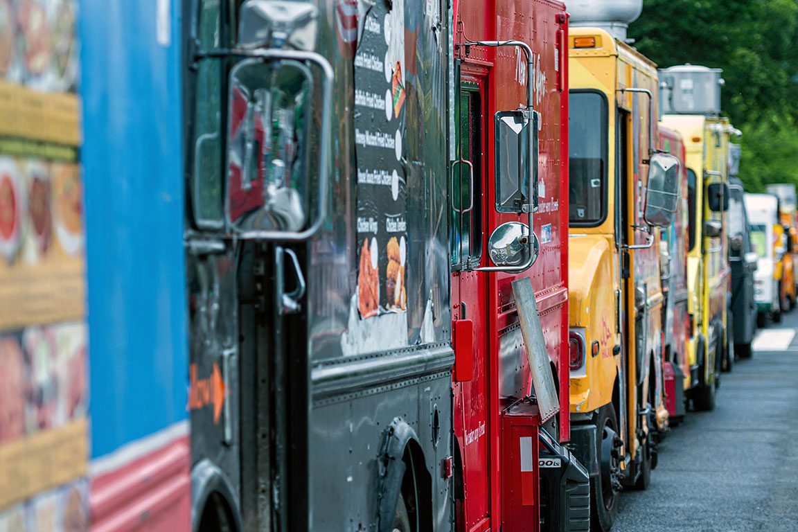 25+ Best Restaurants Near National Mall for a Tasty Meal - Food trucks near the National Mall Washington DC Restaurants