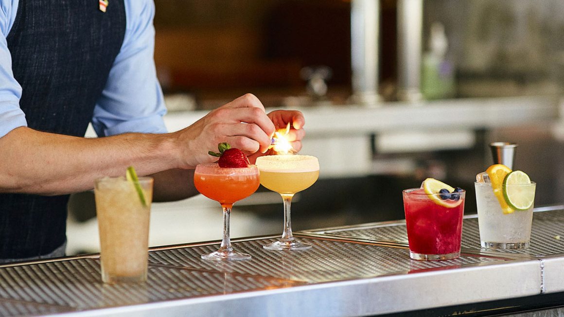 50 Great Washington DC Restaurants Open Thanksgiving Day - Enjoy drinks with your Thanksgiving meal. You deserve it!