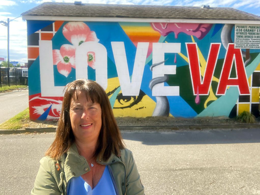 Norfolk Retail Alliance LOVE sign Virginia