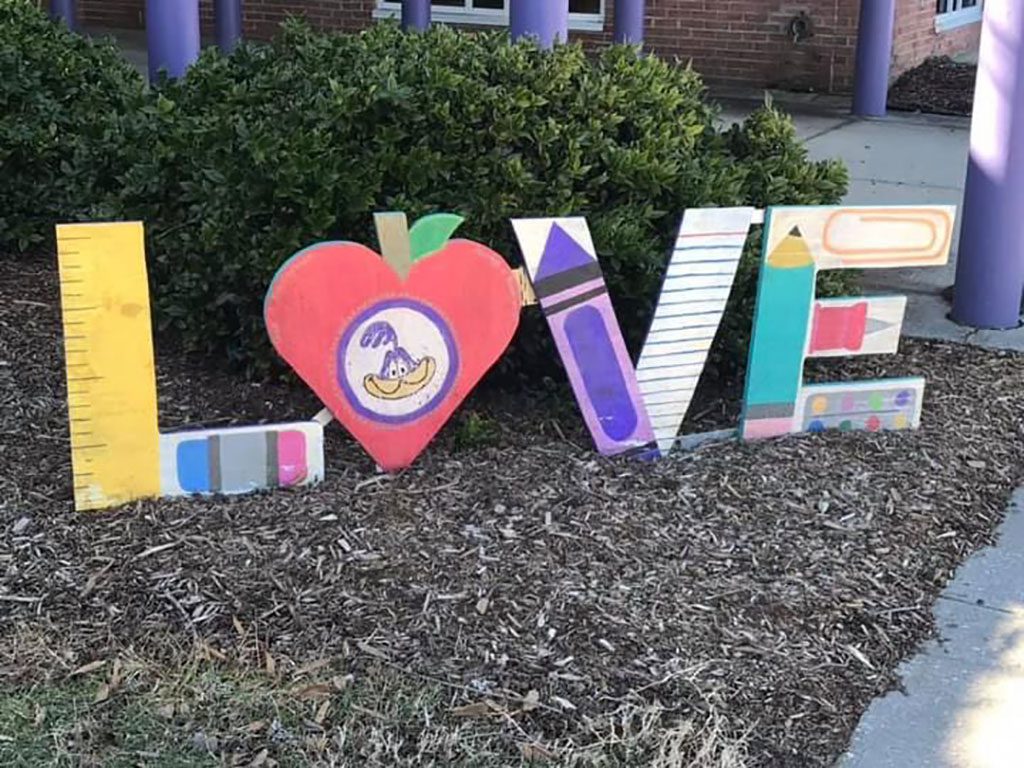 Norge Elementary LOVE sign in Virginia