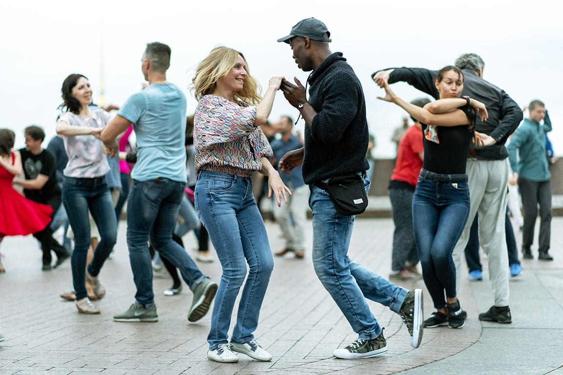 Washington DC Date Night Ideas - salsa dancing