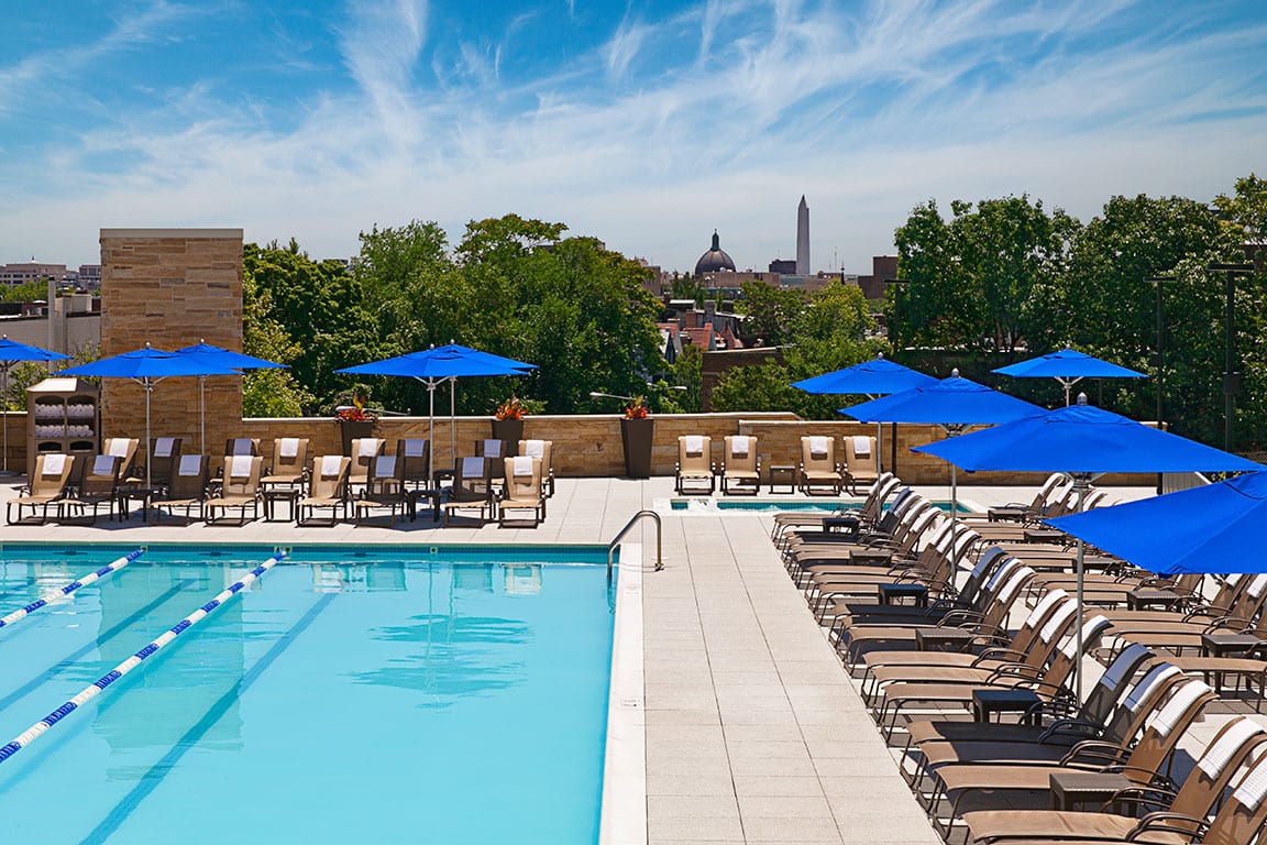 Lounge chairs at the Washington Hilton, a DC hotel with rooftop pool