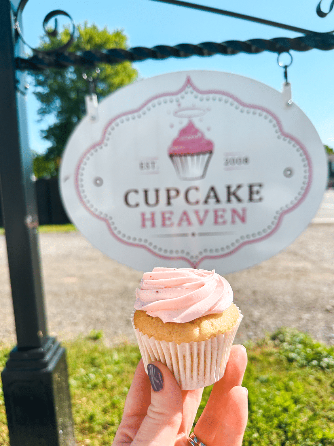 Cupcake Heaven in Haymarket VA- photo credit Keryn Means
