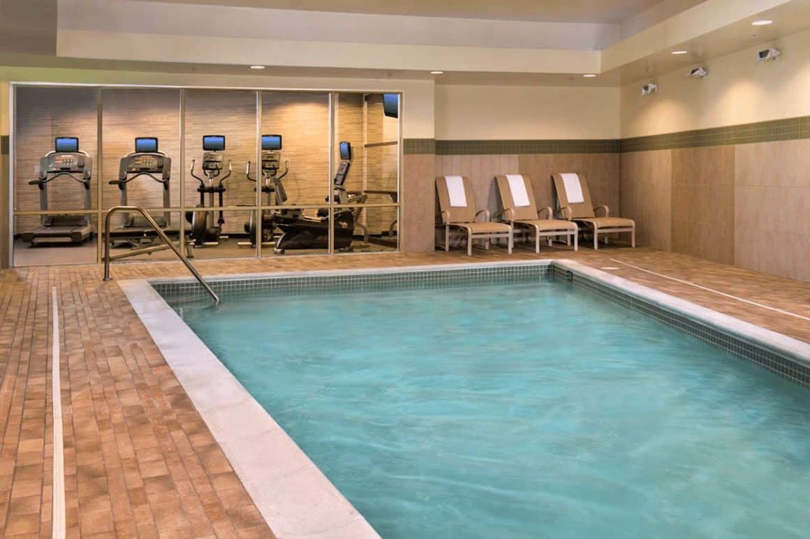 Indoor pool at the Courtyard Washington DC-Capitol